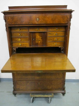 6425 - Chiffonje orech - intarsie  19.stoleti  104 x 60 cm  V - 164 cm  -  11 500 KC